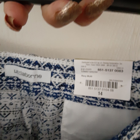 Liz Claiborn navy summer Tapestry shorts sz 14 - Picture 7 of 8